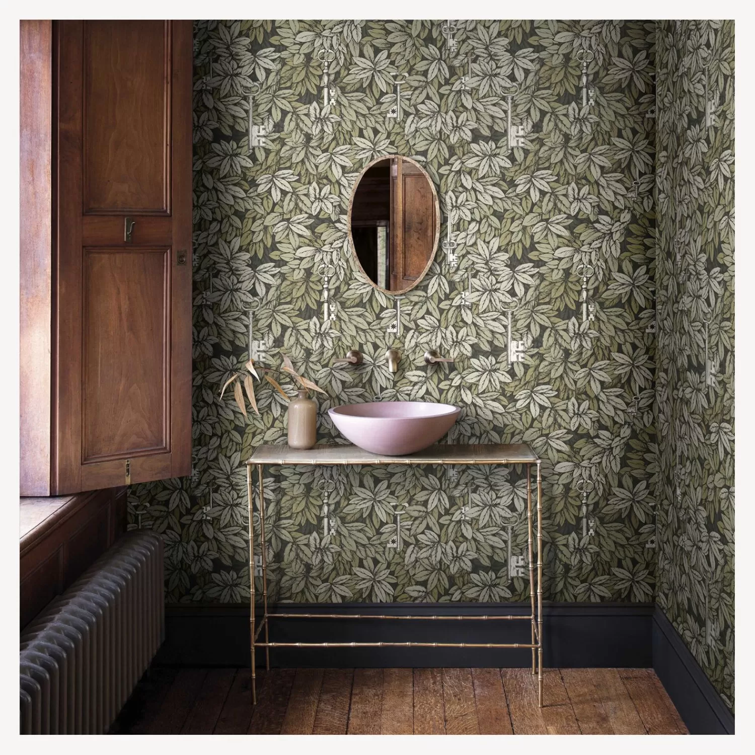 Wallpaper<Fornasetti Wallpaper Chiavi Segrete Gilver And Gold