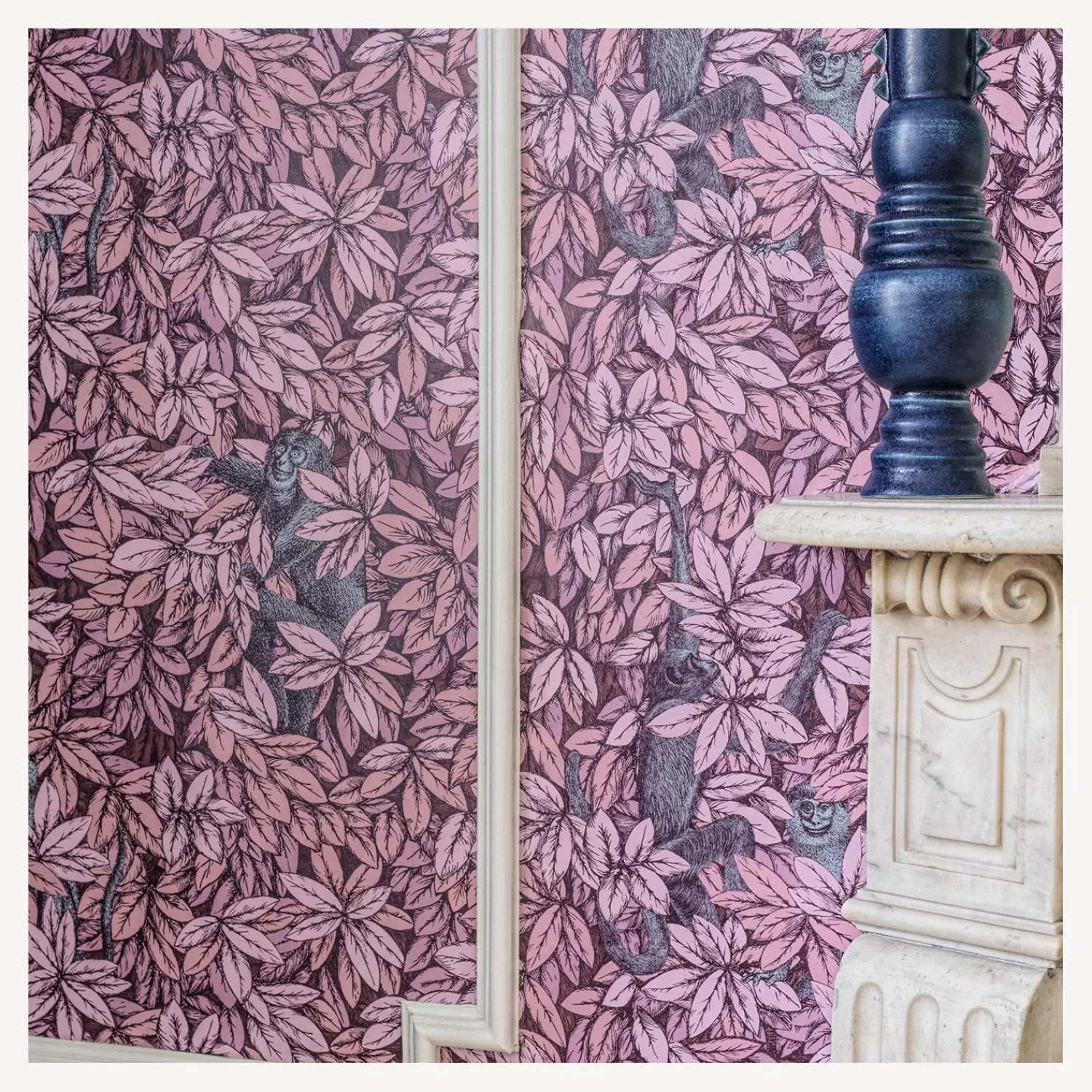 Wallpaper<Fornasetti Wallpaper Foglie E Scimmie Blush With Blue Monkey