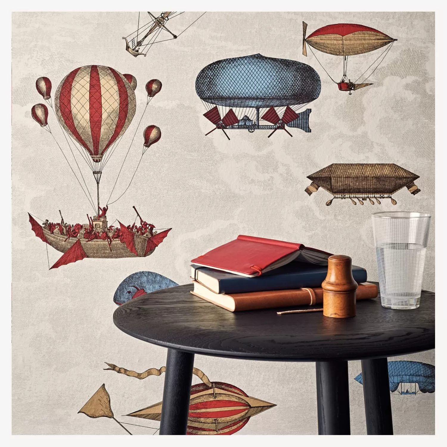 Wallpaper<Fornasetti Wallpaper Macchine Volanti (2-Roll Set) Stone, Rouge/Blue